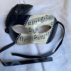 🎼 Taylor Swift “Cruel Summer” Mask